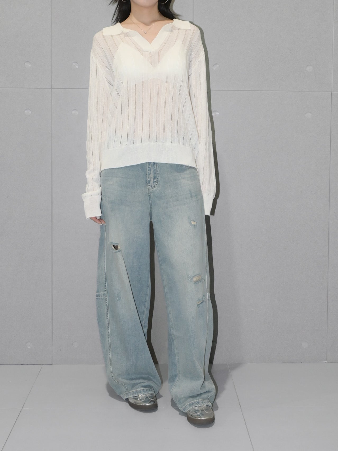 Distressed Barrel Jean