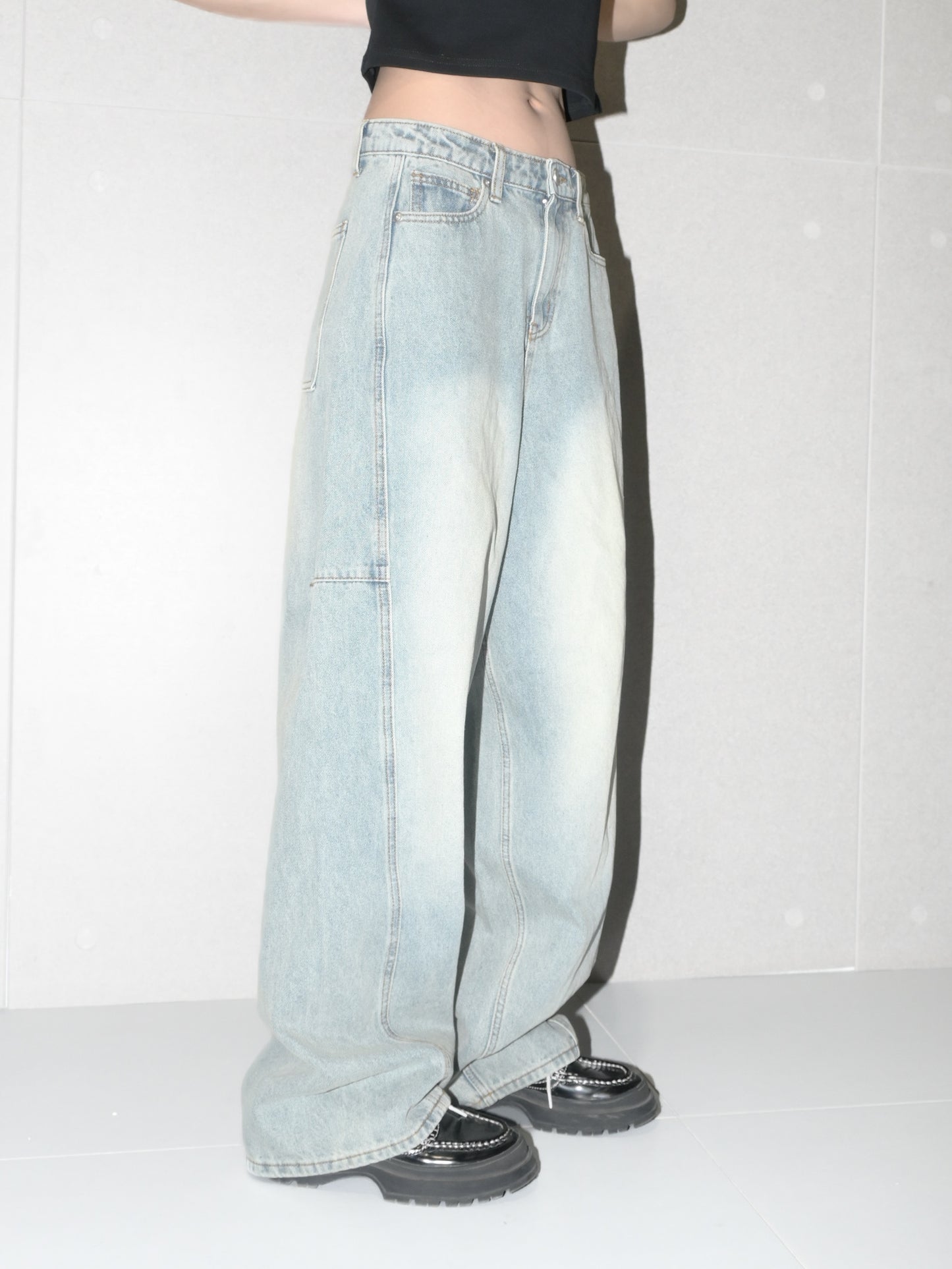 Relaxed Barrel Jean