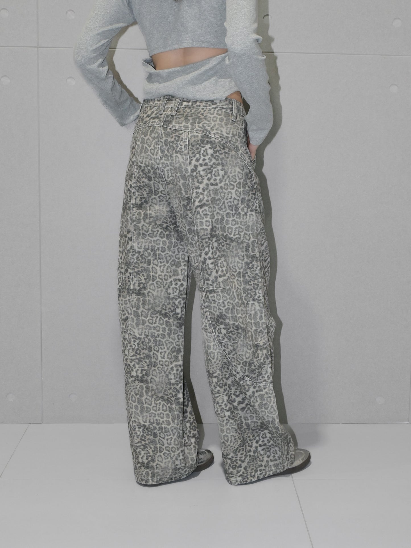 Leopard Horseshoe Jean
