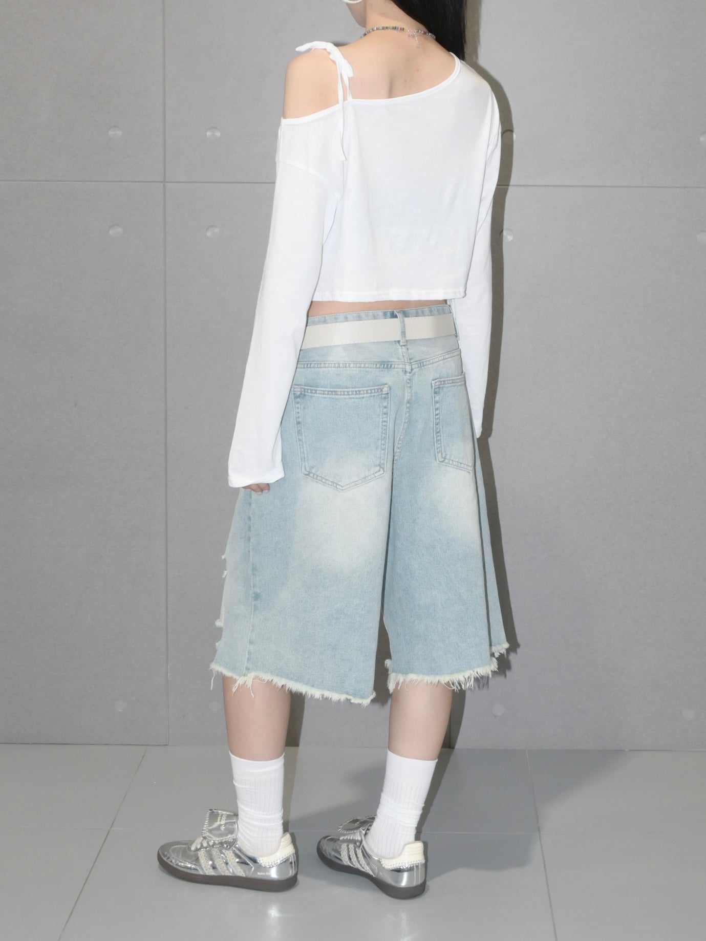 Off Shoulder Crop Tee
