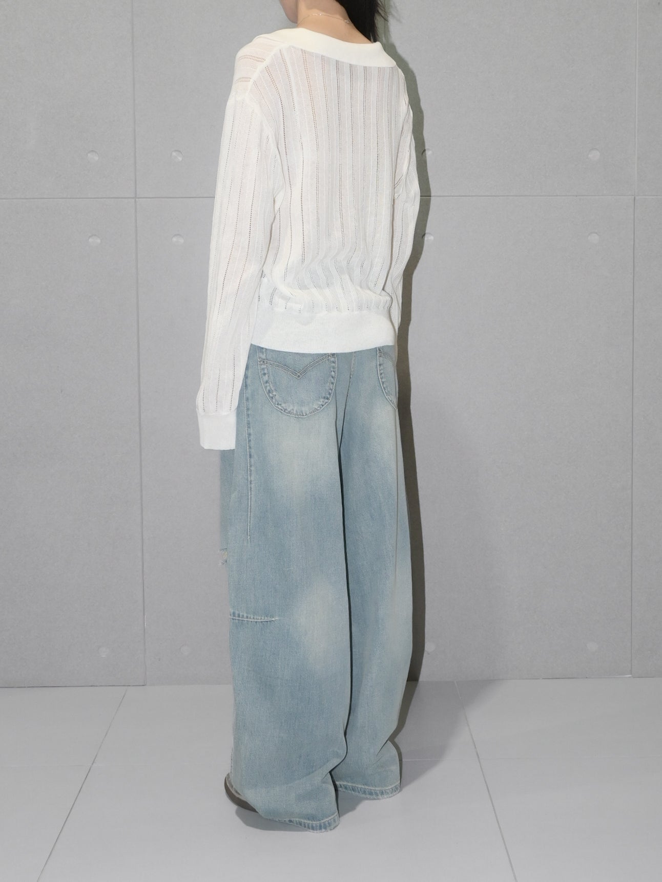 Distressed Barrel Jean