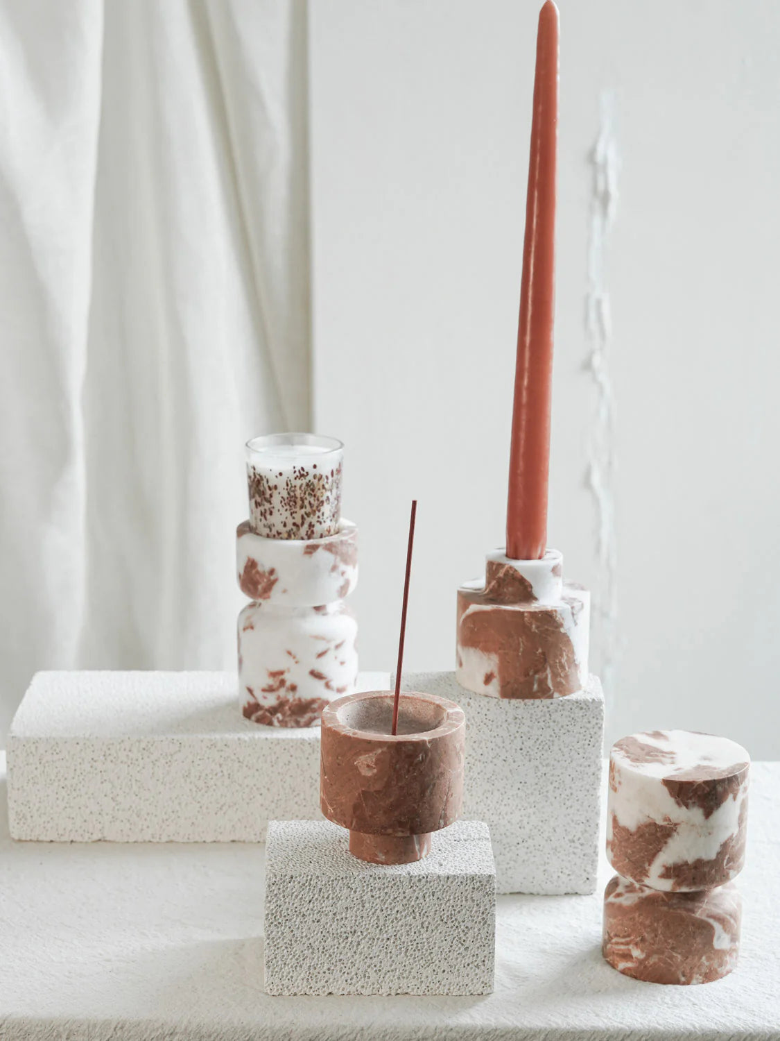 Serene Marble Holder in Coral Red