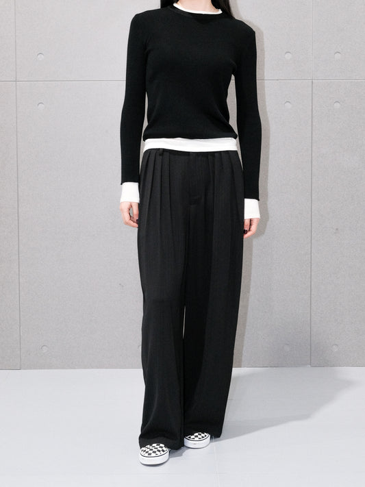 Wide-leg pleated Trousers