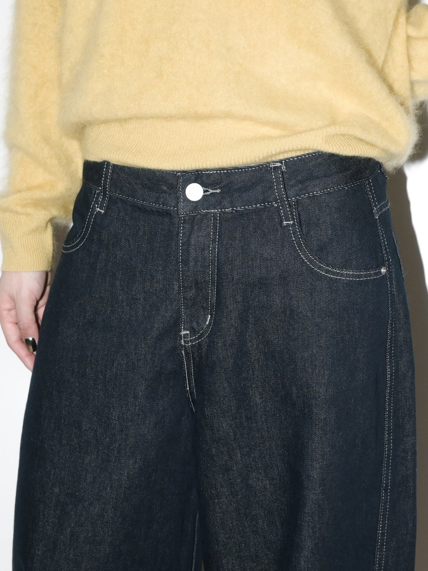 Relaxed Barrel Jean II