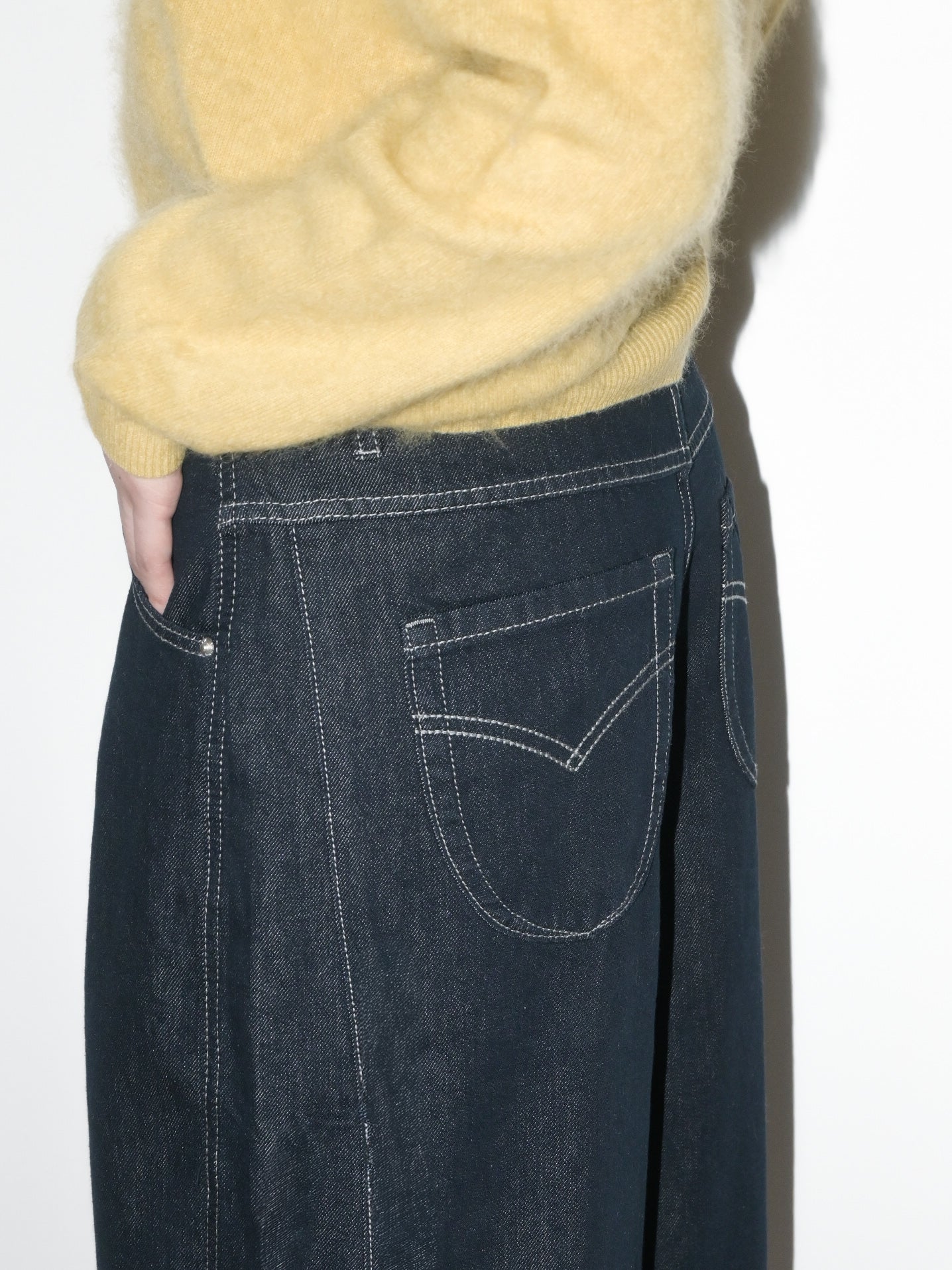 Relaxed Barrel Jean II