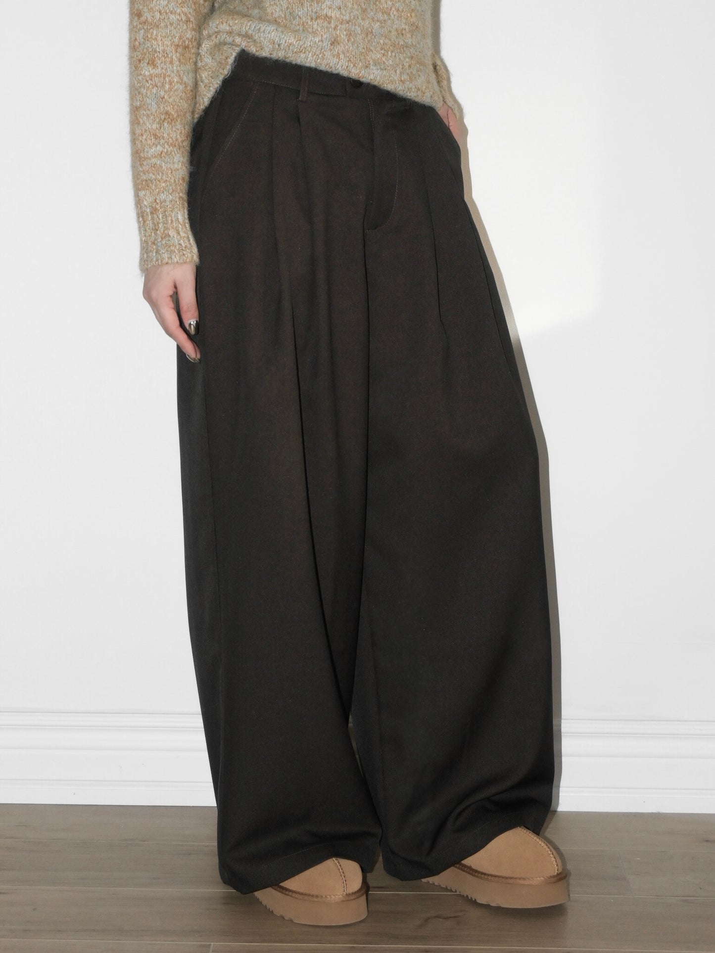 Pleated Wide Leg Trouser