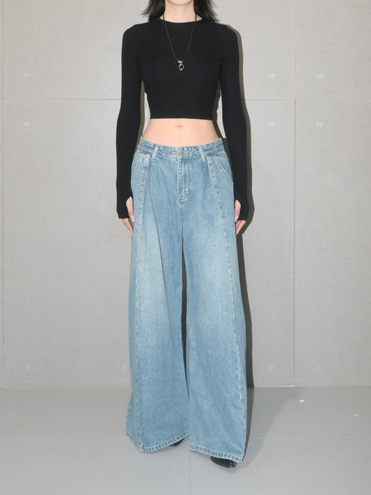 Pleated Wide-Leg Jeans