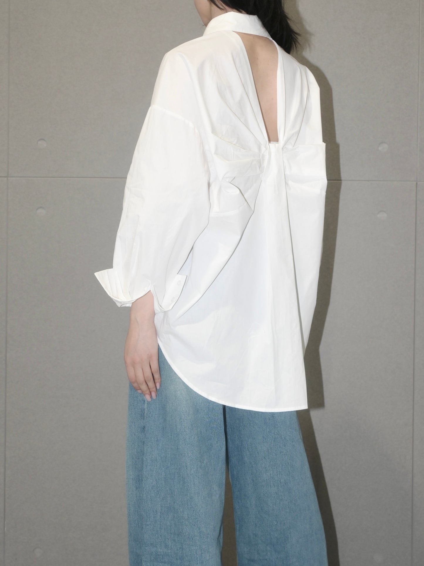 Twist-Back Relaxed Shirt