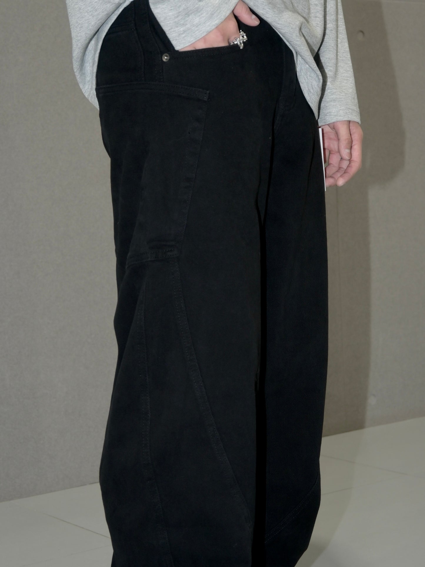 Patch Curve Leg Jean