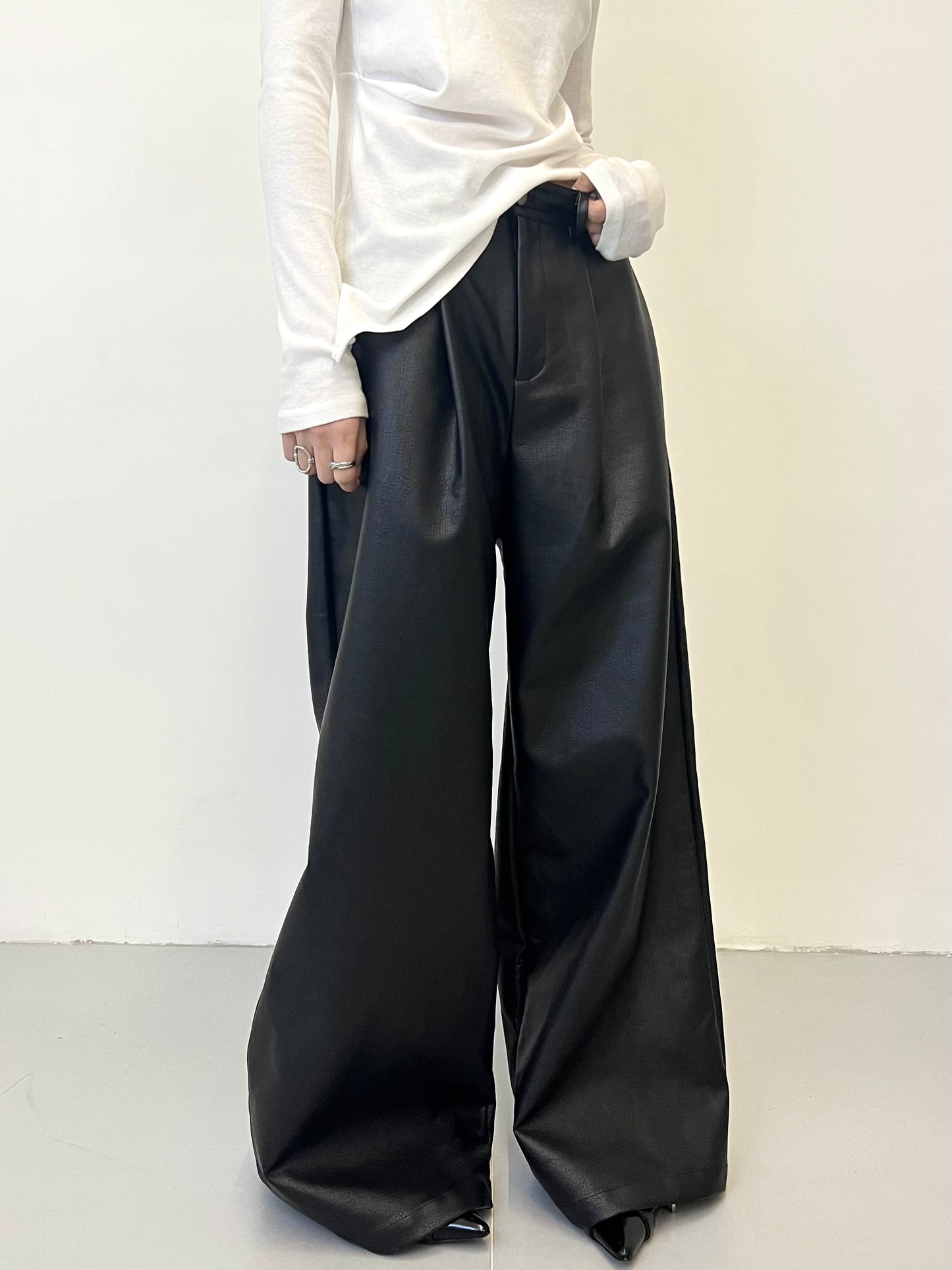 Lilith Crinkle Wide Leg Pants