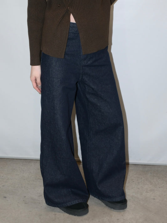 Wide Straight Jeans