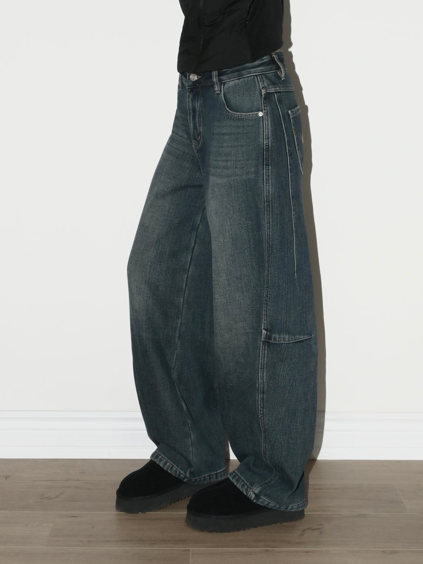 Fleece Lined Relaxed Barrel Jean