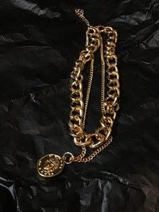 Coin Layered Collarbone Chain Gold