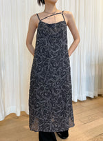 Load image into Gallery viewer, Amore A-Line Slip Black
