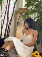 Load image into Gallery viewer, Coin Layered Collarbone Chain Gold
