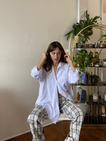 Load image into Gallery viewer, White Button-up
