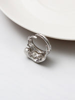 Load image into Gallery viewer, Esmée White Gold Ring
