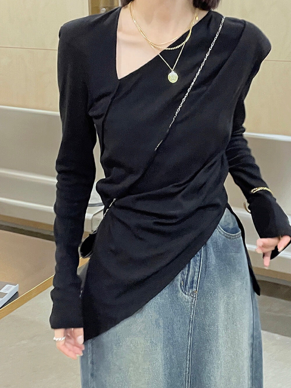 Non-Symmetric Long Sleeve Black