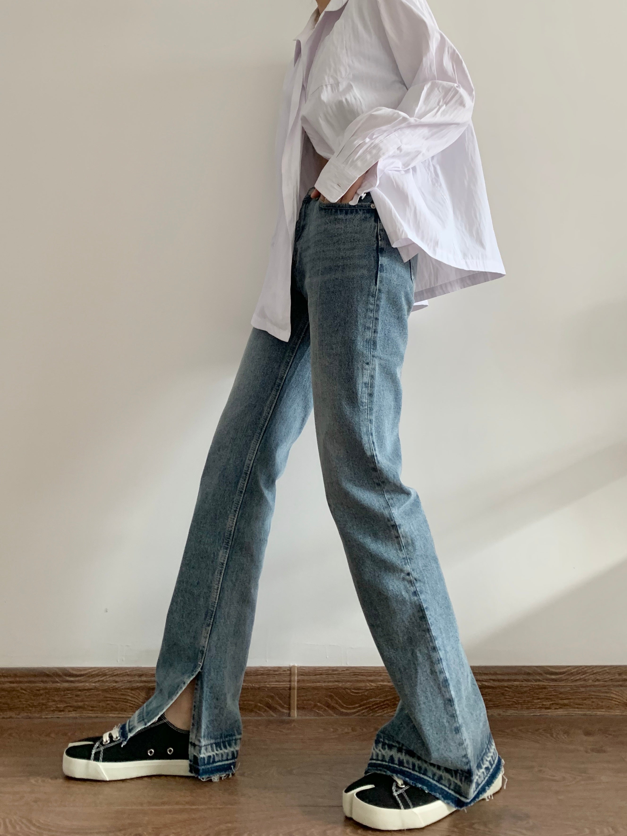 Cut Flare Jeans