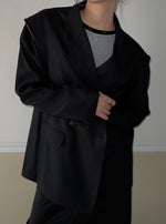 Load image into Gallery viewer, Black &amp; White Blazer

