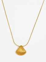 Load image into Gallery viewer, Gold Shell Necklace

